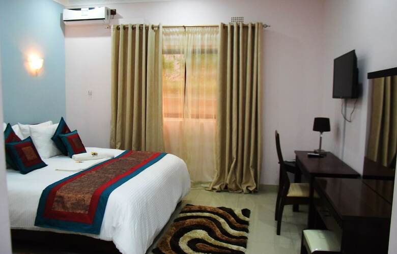 Hotel Melsim Lodge