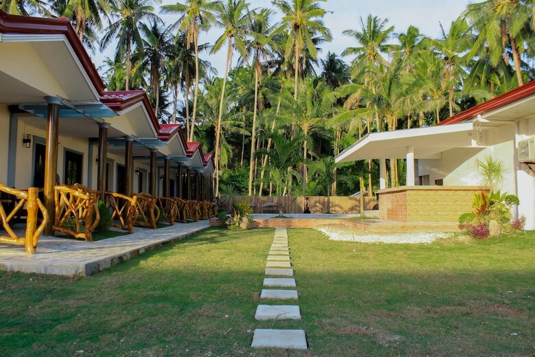Hotel Aloha Seaside  Resort