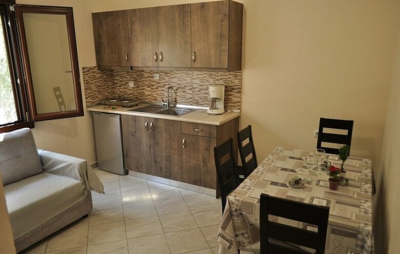 Apartamentos Maria Dina Studios