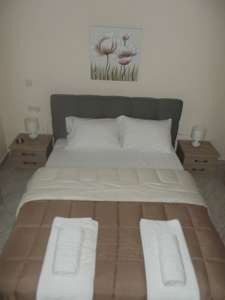 Apartamentos Maria Dina Studios