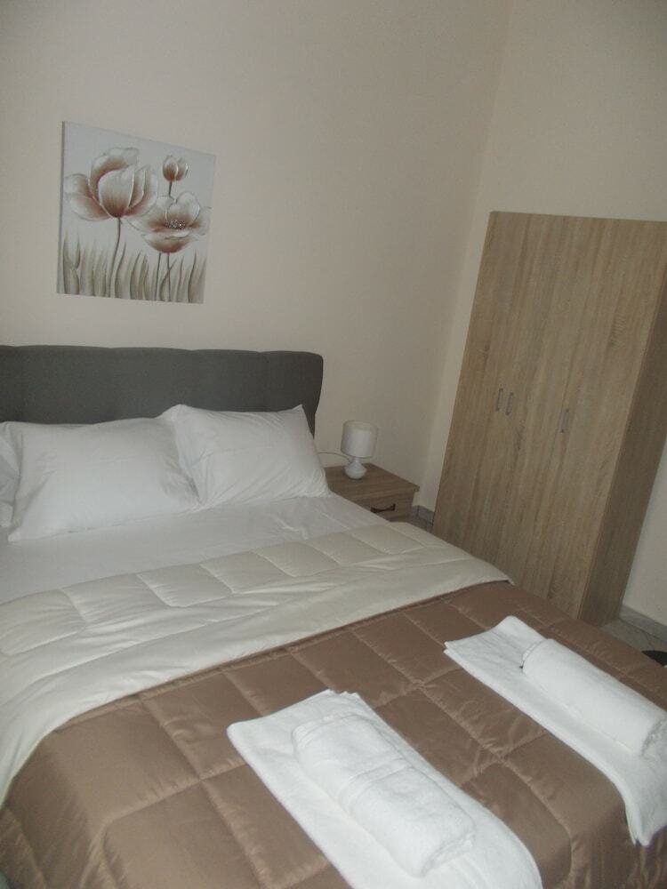 Apartamentos Maria Dina Studios