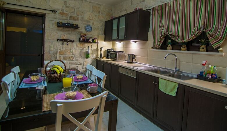 Olive Luxury Stone Villas