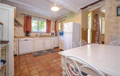 Holiday Home Notre Dame Des Palli�res