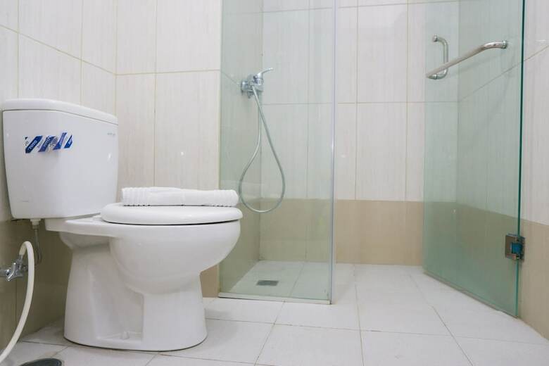 City View Studio Apartment At Tamansari La Grande
