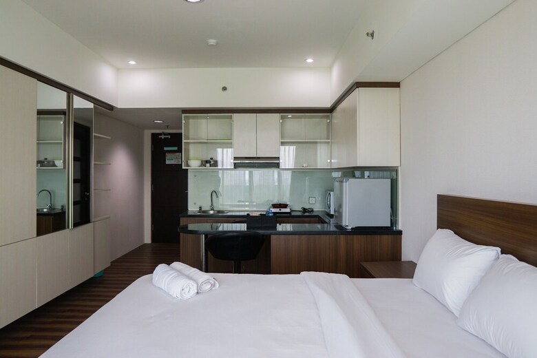 City View Studio Apartment At Tamansari La Grande