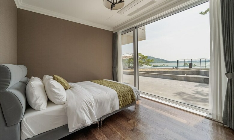Hotel Goseong Hansan Marina Resort