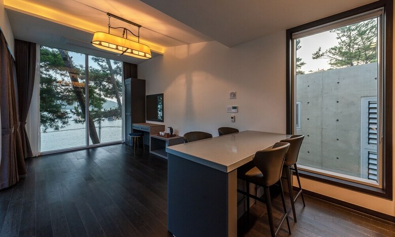 Hotel Goseong Hansan Marina Resort