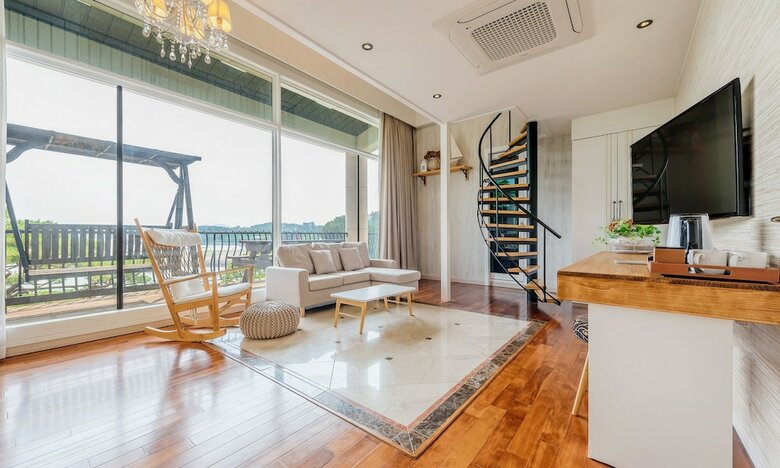 Hotel Goseong Hansan Marina Resort