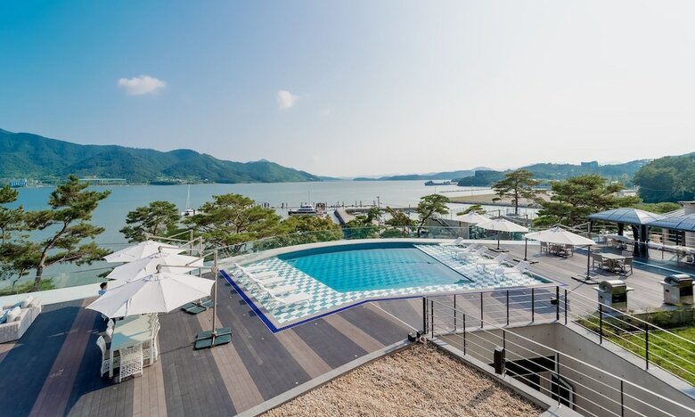 Hotel Goseong Hansan Marina Resort