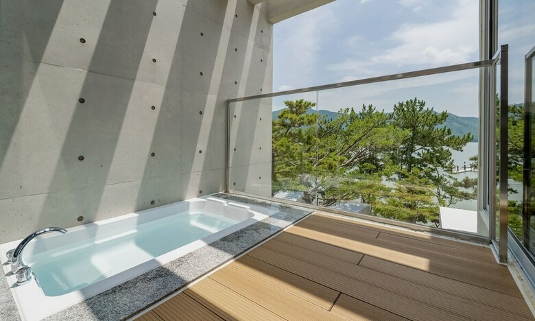 Hotel Goseong Hansan Marina Resort