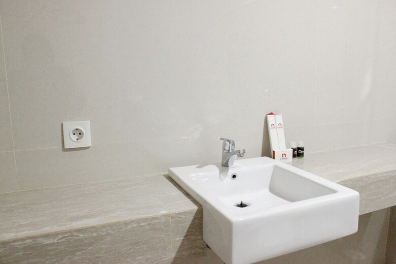 Homey 4br Apartment At Landmark Residence