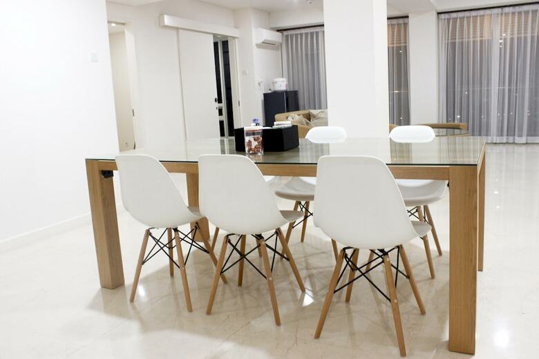 Homey 4br Apartment At Landmark Residence