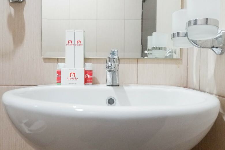Homey 2br Apartment At Tamansari Papilio