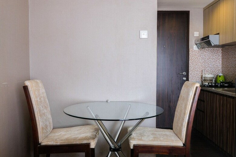 Homey Studio Room At Serpong Greenview Apartment