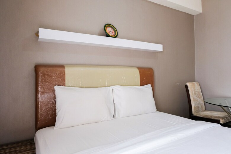 Homey Studio Room At Serpong Greenview Apartment