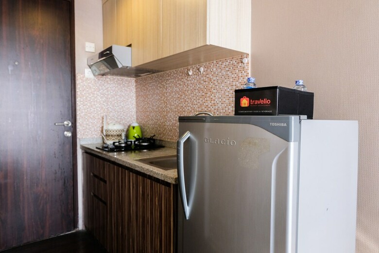 Homey Studio Room At Serpong Greenview Apartment