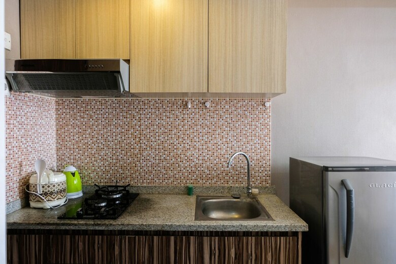 Homey Studio Room At Serpong Greenview Apartment
