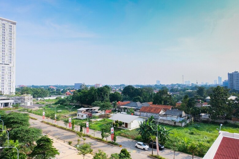 Homey Studio Room At Serpong Greenview Apartment
