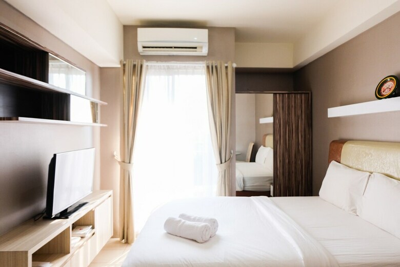 Homey Studio Room At Serpong Greenview Apartment