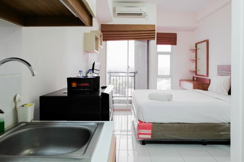 Minimalist Studio Akasa Pure Living Apartement