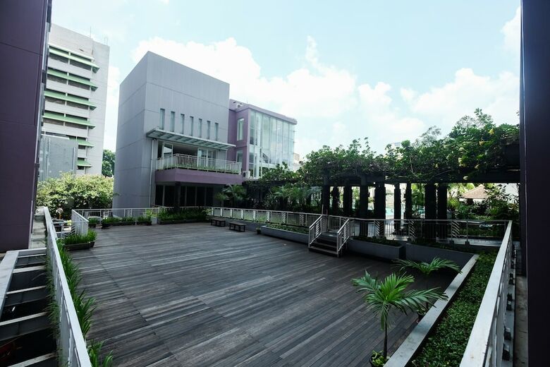 Modern 1br Apartment At The Lavande Residence