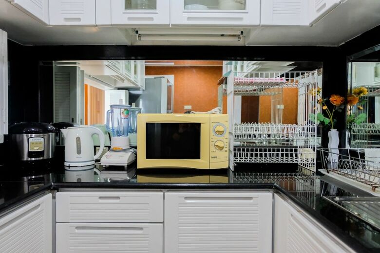 Spacious 2br Park Royale Apartment