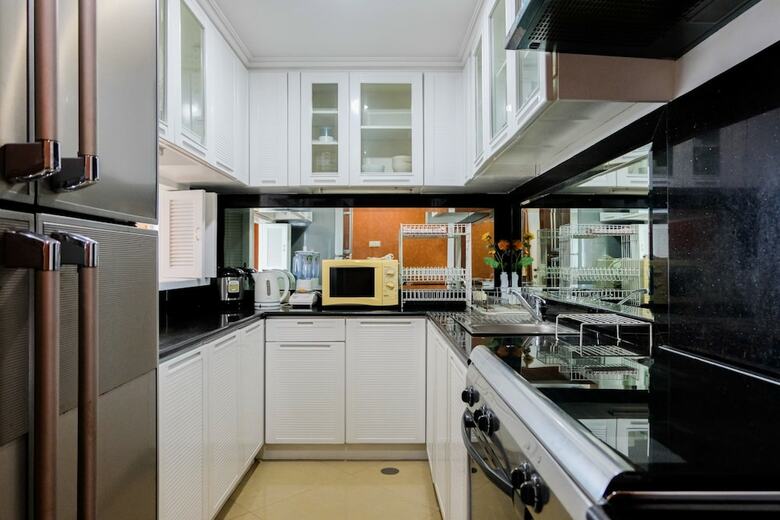 Spacious 2br Park Royale Apartment