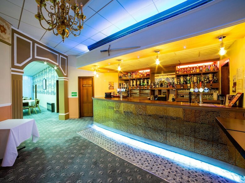 Douglas Hotel