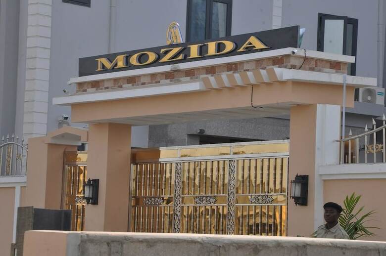 Hotel Mozida Suites