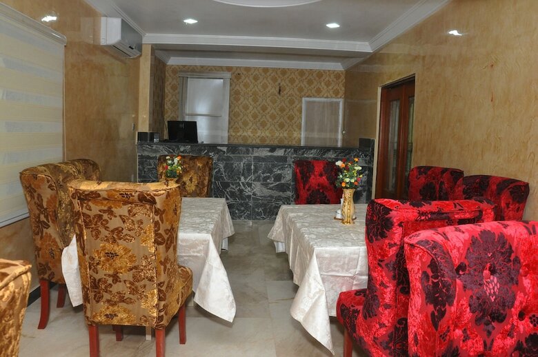 Hotel Mozida Suites