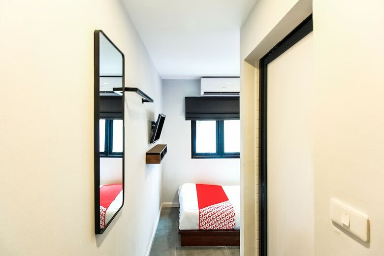 Hotel Oyo 312 Wire Bangkok Hostel Phrakanong