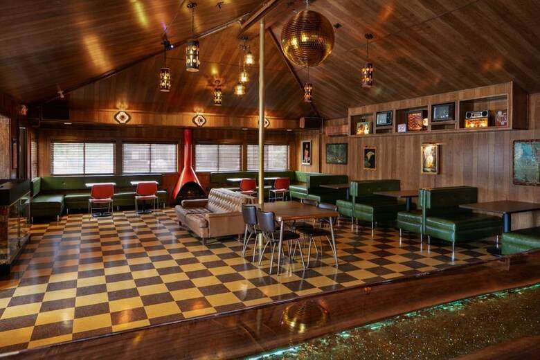 Hotel The Dive Motel & Swim Club