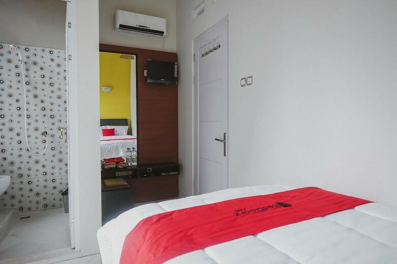 Hotel Reddoorz Syariah @ Jalan Dieng