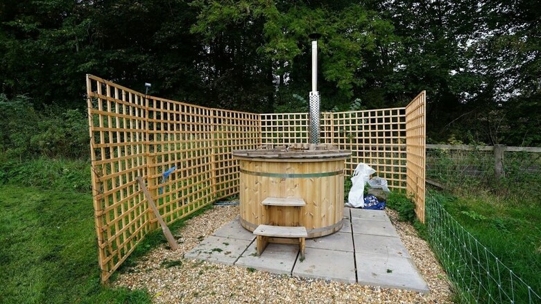 Beehive @ Westcote Glamping- Campsite