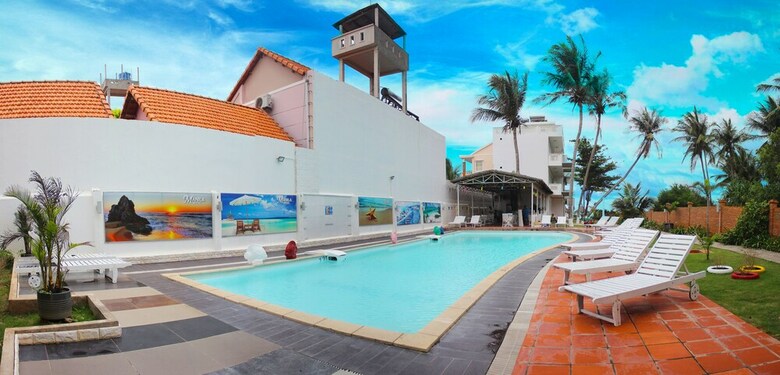 Hotel Manila Resort