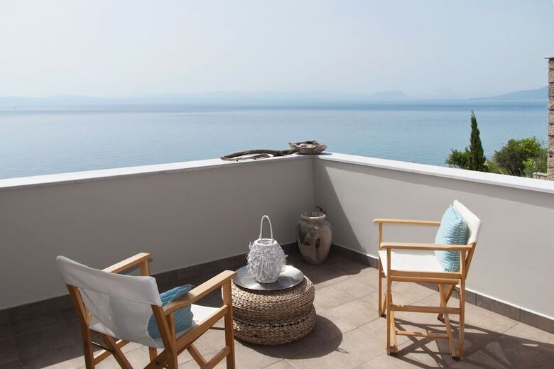 Apartamentos Kitries Cove