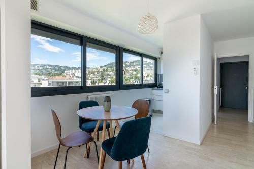 Cannes Apartment Next To La Croisette And Beach