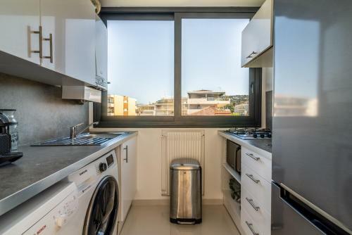 Cannes Apartment Next To La Croisette And Beach