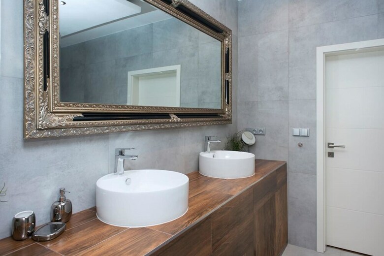 Luxury Two Bedroom Apartment With Two Bathrooms In Karlin