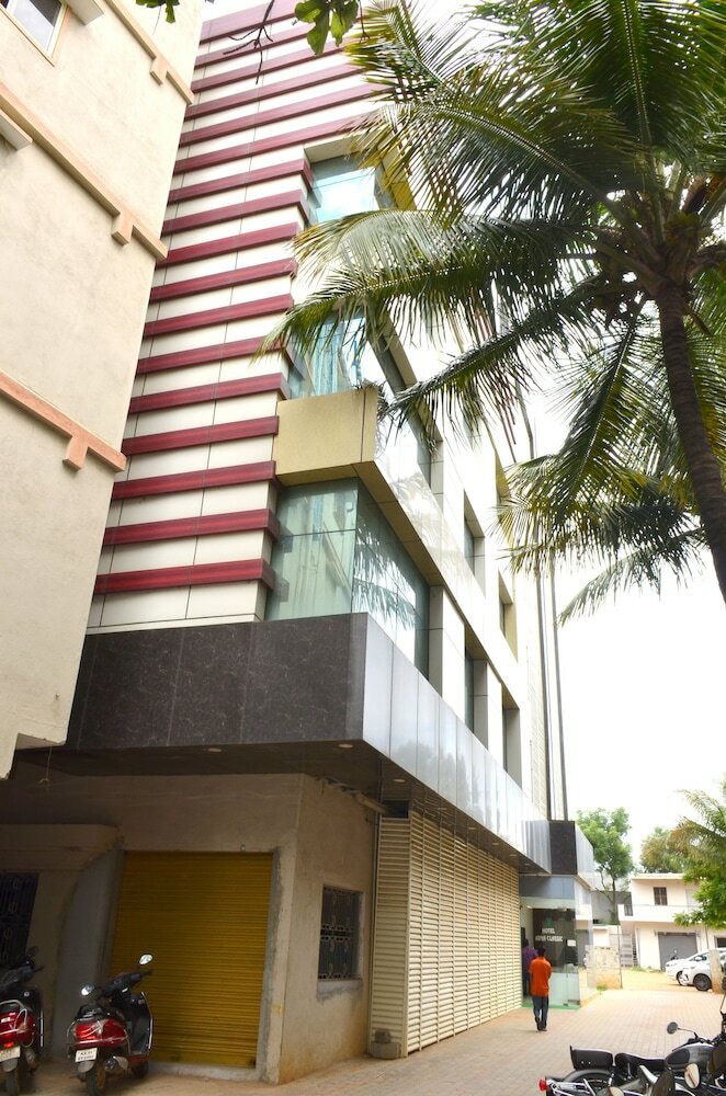 Hotel Adya Classic