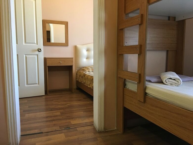 Hostal Second Home Hostel