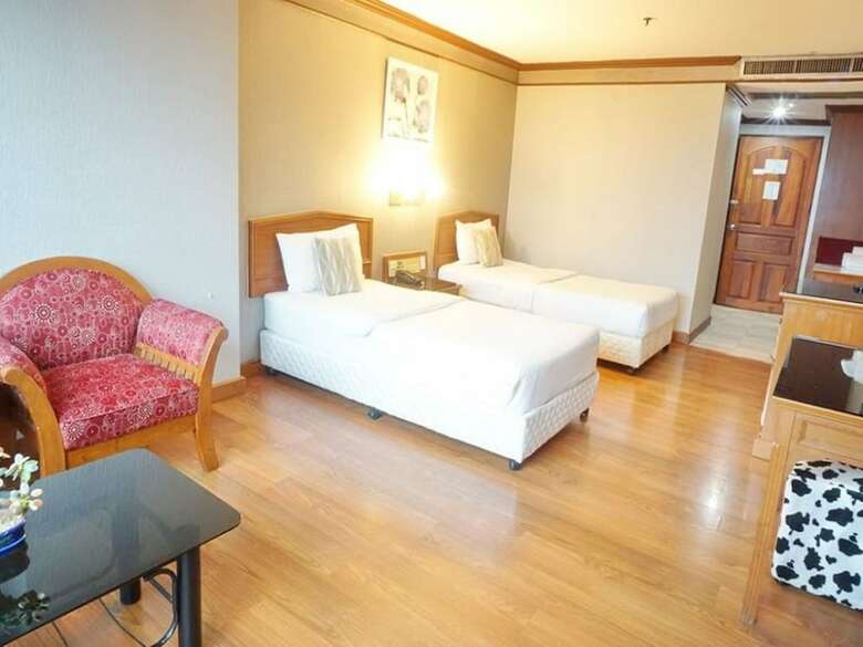 Bay Hotel Srinakarin