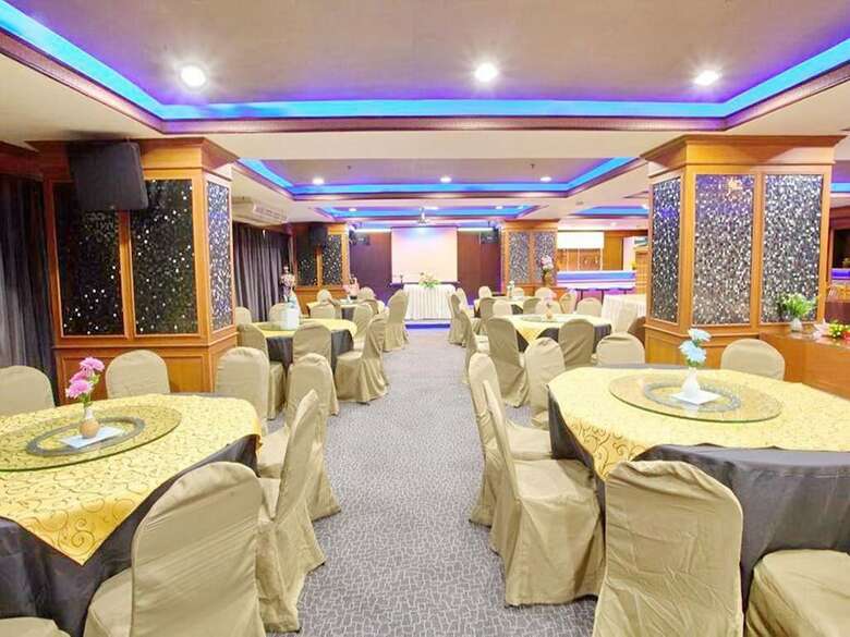 Bay Hotel Srinakarin