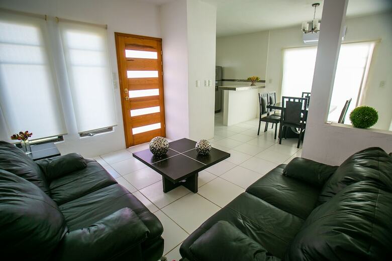 Casa Moderna Segura Residencial Hacienda