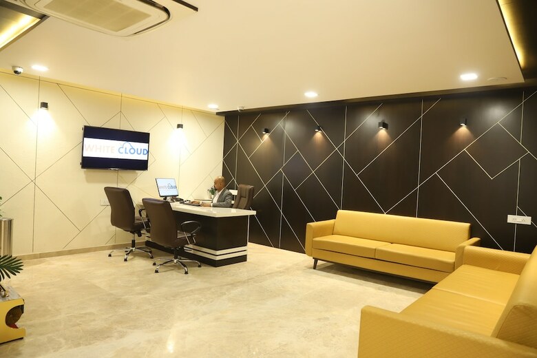 Hotel White Cloud