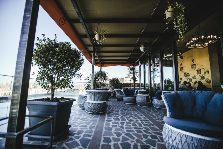 Konyak Hotel