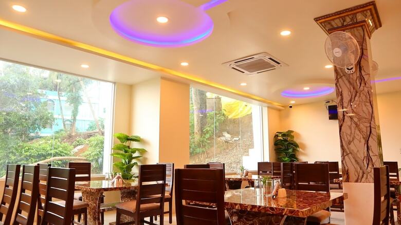Hotel Ariees Grand
