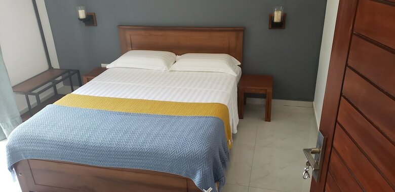 Hotel Memory Lane