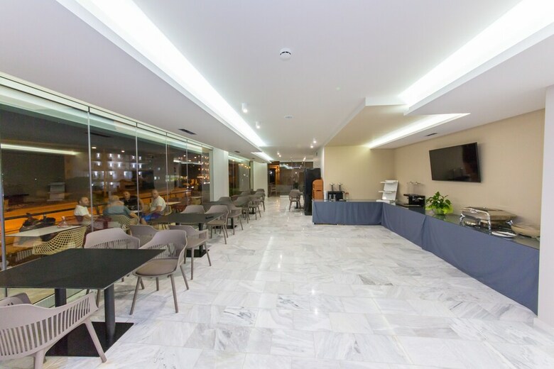 Class Hotel