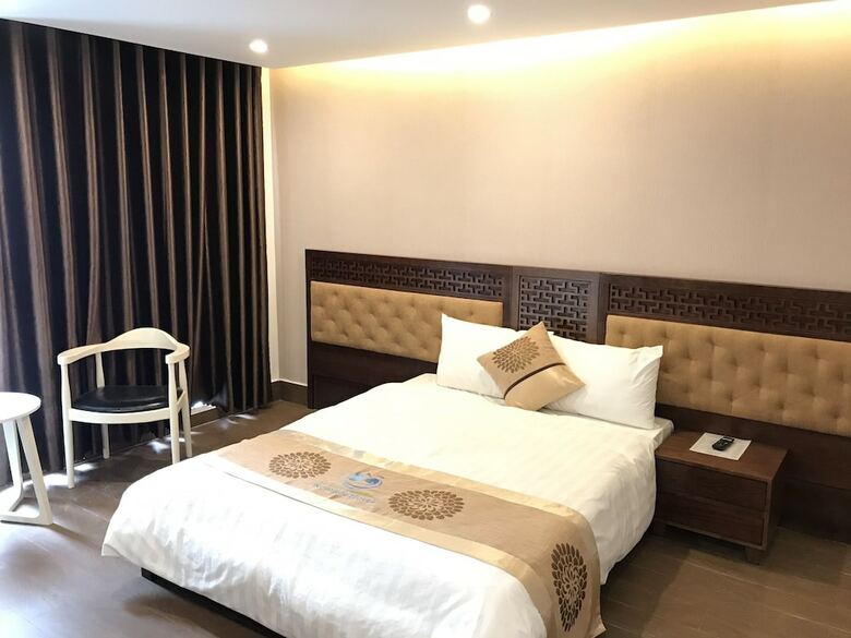 Romance Hotel